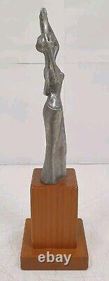 Serre livres sculpture aluminium zinc femme trophee no bronze style Art deco