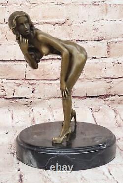 Signée Haute Qualité Mavchi Art Déco Bronze Chair Fille Socle Statue Solde