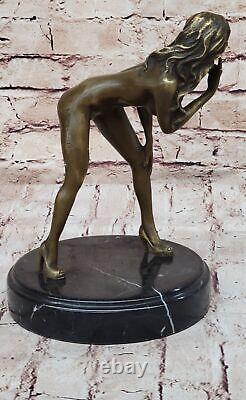 Signée Haute Qualité Mavchi Art Déco Bronze Chair Fille Socle Statue Solde