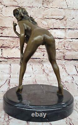 Signée Haute Qualité Mavchi Art Déco Bronze Chair Fille Socle Statue Solde