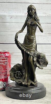 Signée Moreau Beau Lys Fille Avec / Fleur Bronze Sculpture Statue Art Deco
