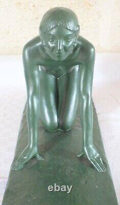 Silvestre Sculpture Terre Cuite Art Deco Femme au Chevreau