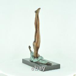 Statue Sculpture Danseuse Nue Acrobate Sexy Style Moderne Style Art Deco Bronze