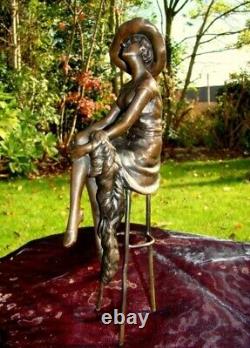 Statue Sculpture Demoiselle Pin-up Chapeau Style Art Deco Style Art Nouveau Bron