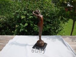 Statue Sculpture Le reveil Pin-up Sexy Nu Style Art Deco Style Art Nouveau Bronz