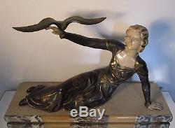 Statue sculpture Art Déco 1925/30 signée LIMOUSIN femme à l'oiseau