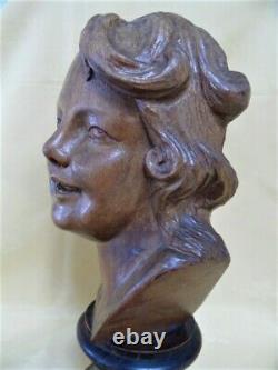 Très joli Buste de Jeune Femme en bois Art Déco