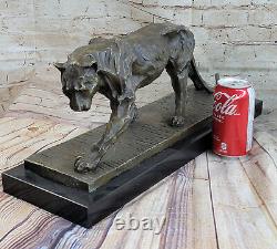 Véritable Bronze Métal Statue Sur Marbre Base Femelle Lion Sculpture Art Déco