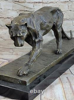 Véritable Bronze Métal Statue Sur Marbre Base Femelle Lion Sculpture Art Déco