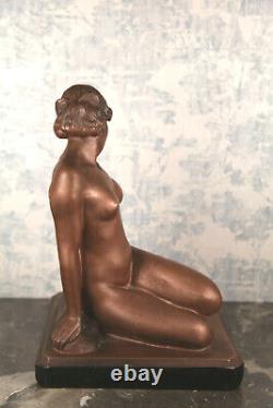 XXe 1920 Statue Femme Nue Assise Art Déco signée MAF Plâtre à patine Bronze Art